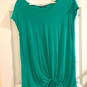 Green tie detail top
